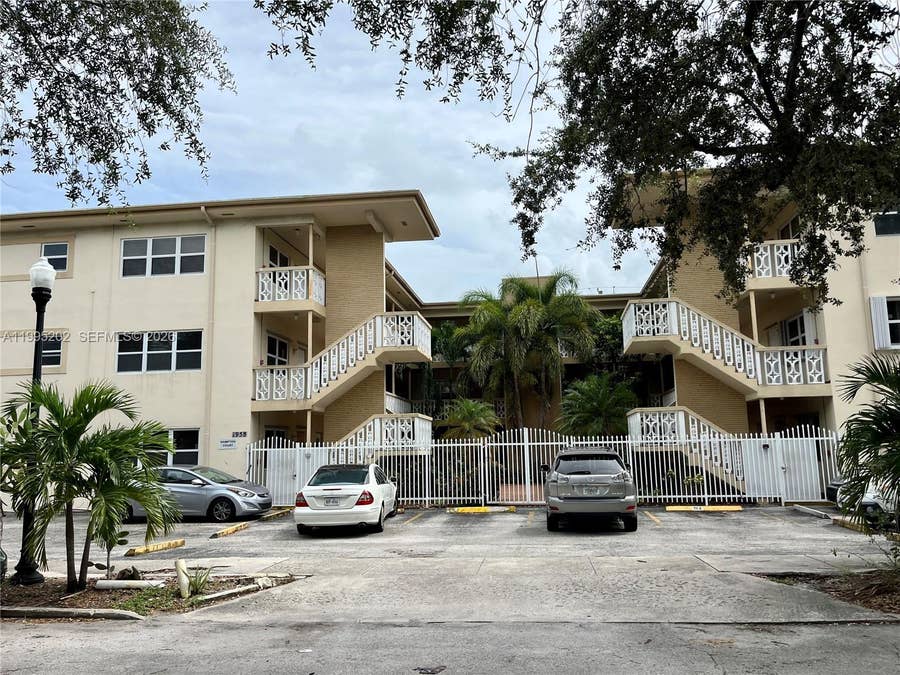 Property photo for 1958 Monroe Street, #203, Hollywood, FL