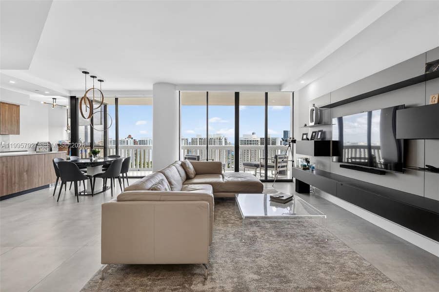 Property photo for 1000 Island Boulevard, #3107, Aventura, FL