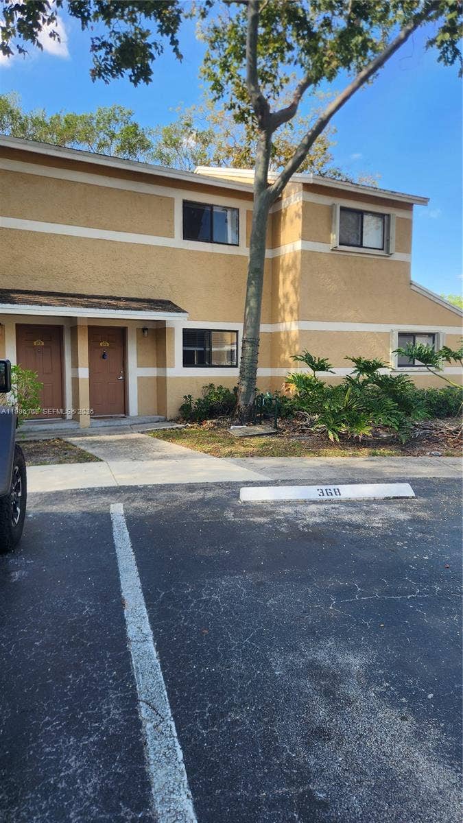 Property photo for 210 E Palm Circle E, Pembroke Pines, FL
