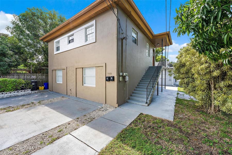 Property photo for 940 Charles Street, West Palm Beach, FL