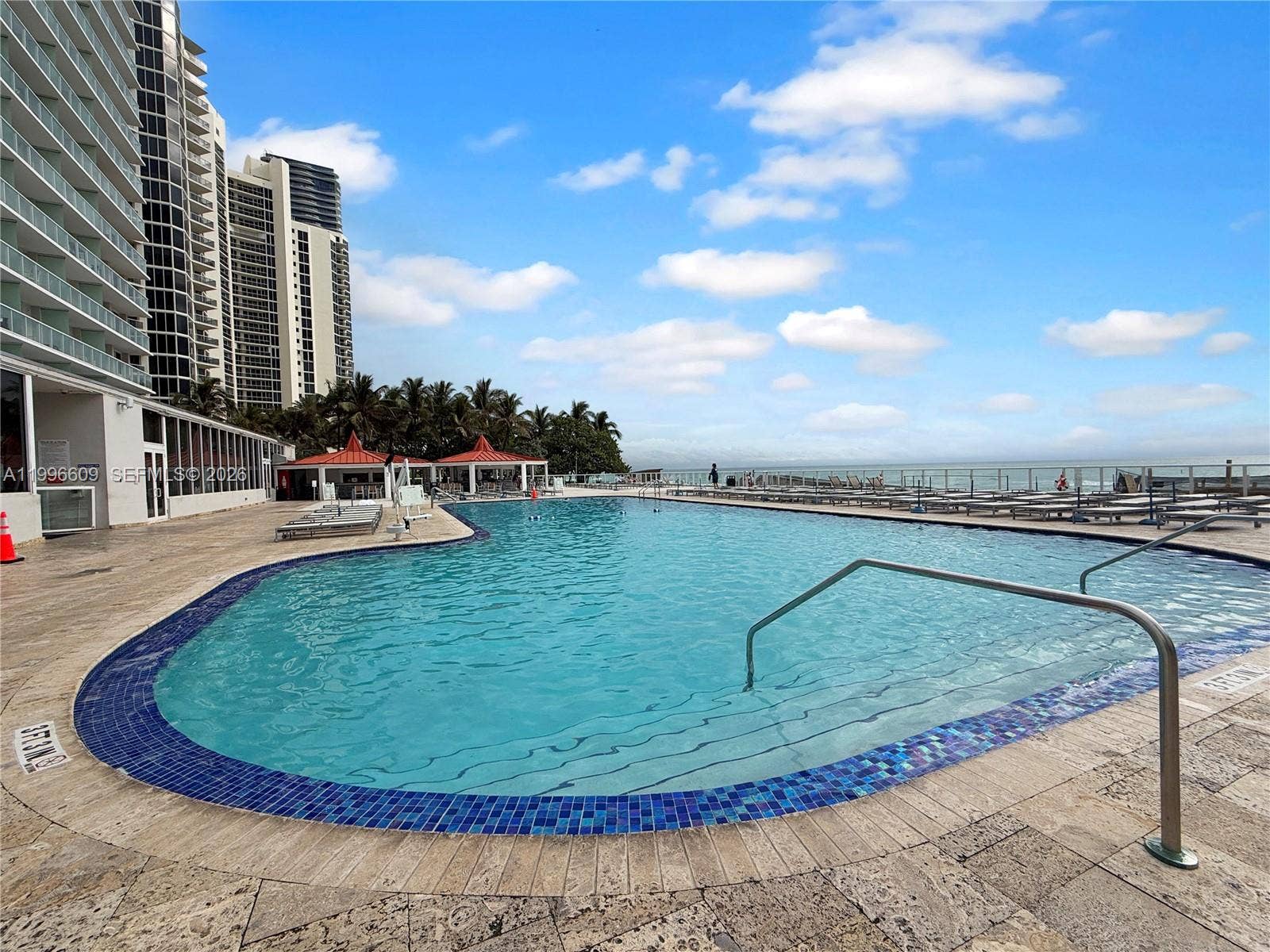 19201 Collins Avenue, #623, Sunny Isles Beach, FL 33160 Photo 8