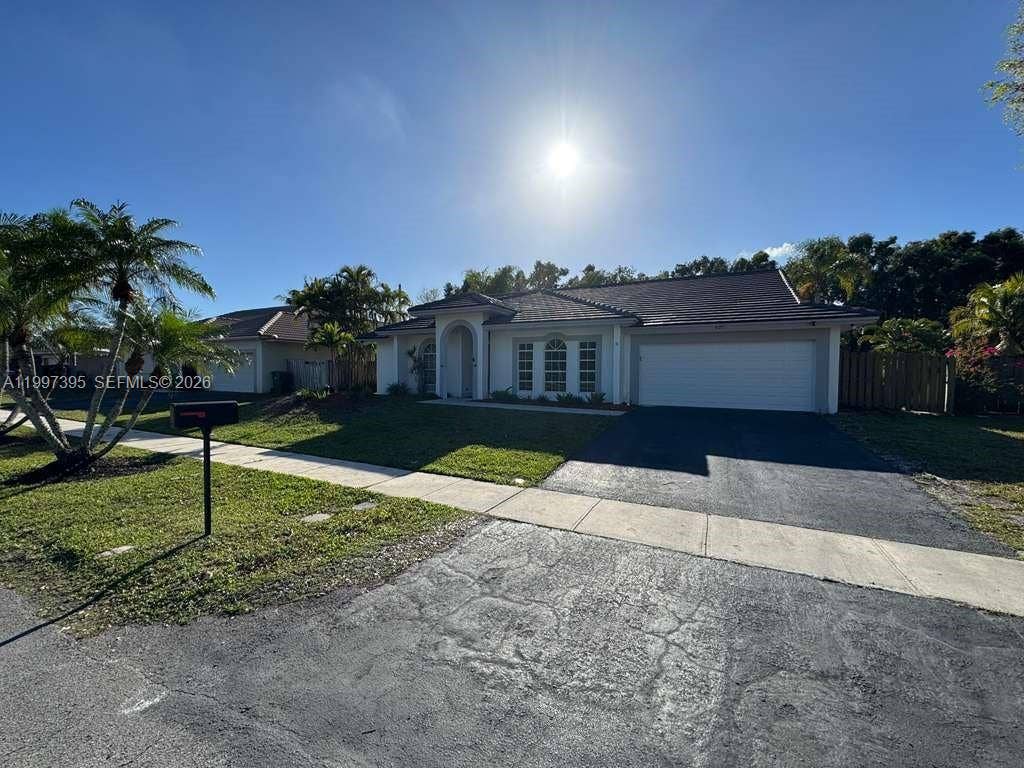 427 SW 169th Terrace, Weston, FL 33326 Photo 4