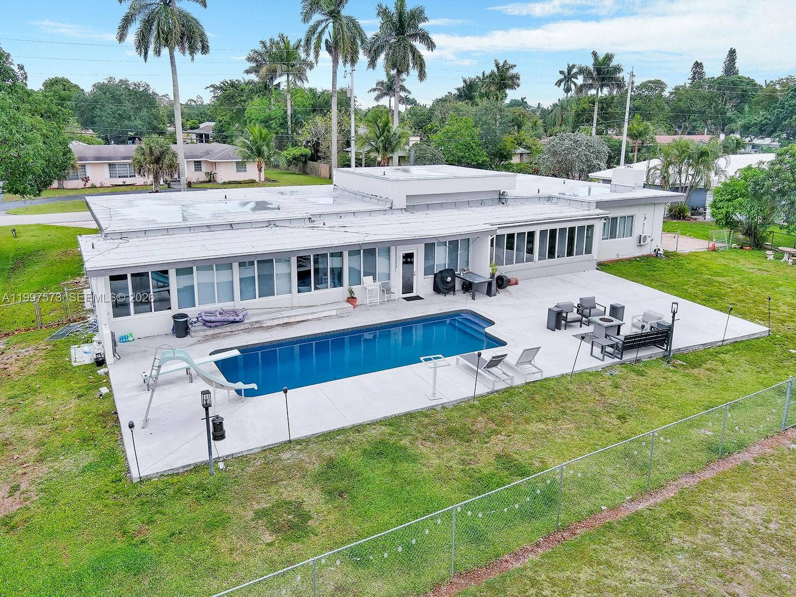 621 E Tropical Way, Plantation, FL 33317 Photo 45