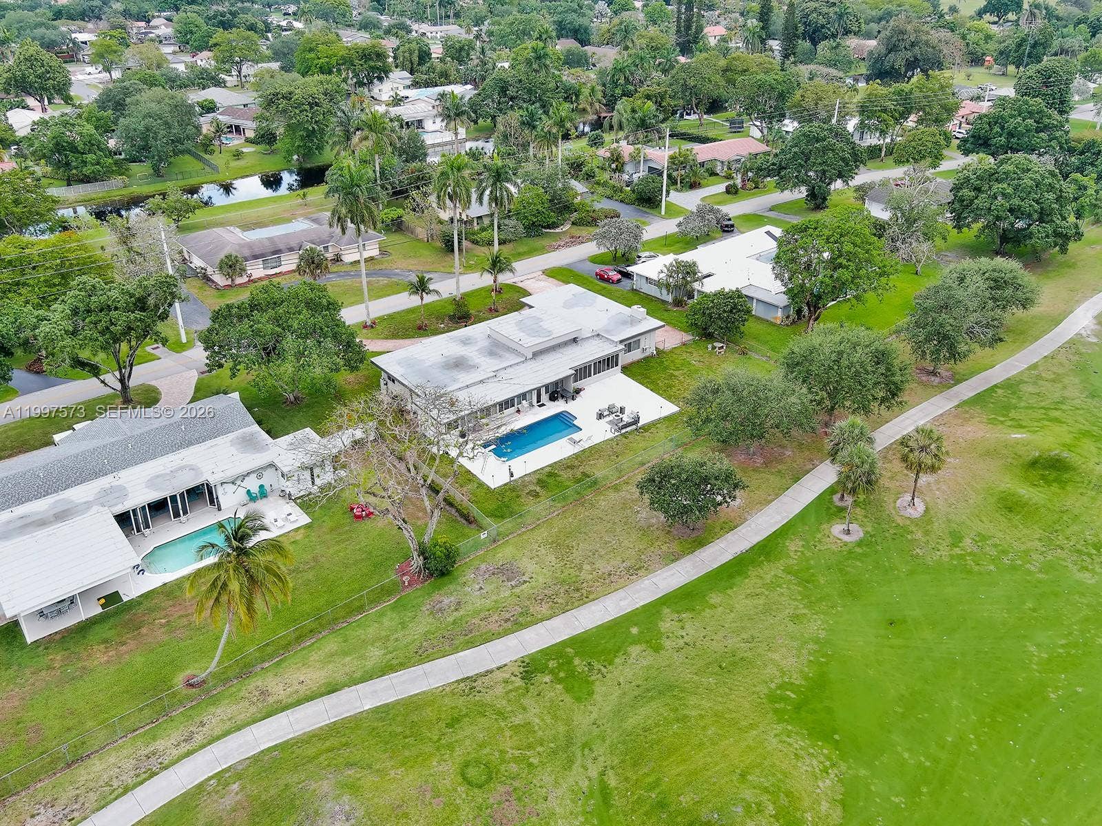 621 E Tropical Way, Plantation, FL 33317 Photo 43