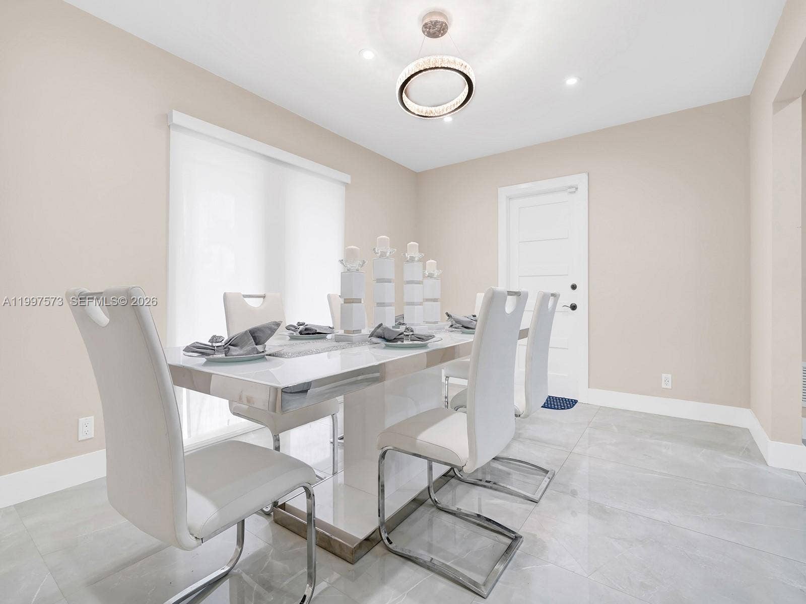 621 E Tropical Way, Plantation, FL 33317 Photo 15