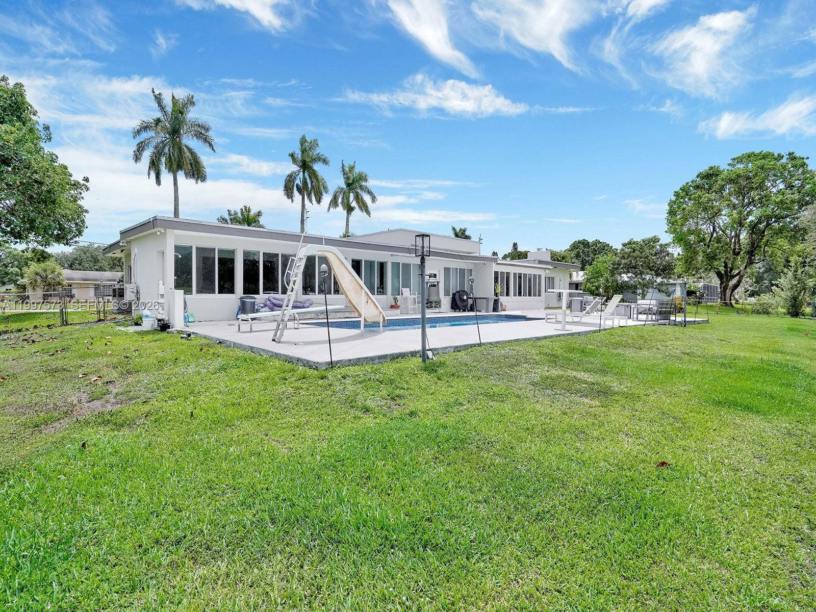 621 E Tropical Way, Plantation, FL 33317 Photo 30