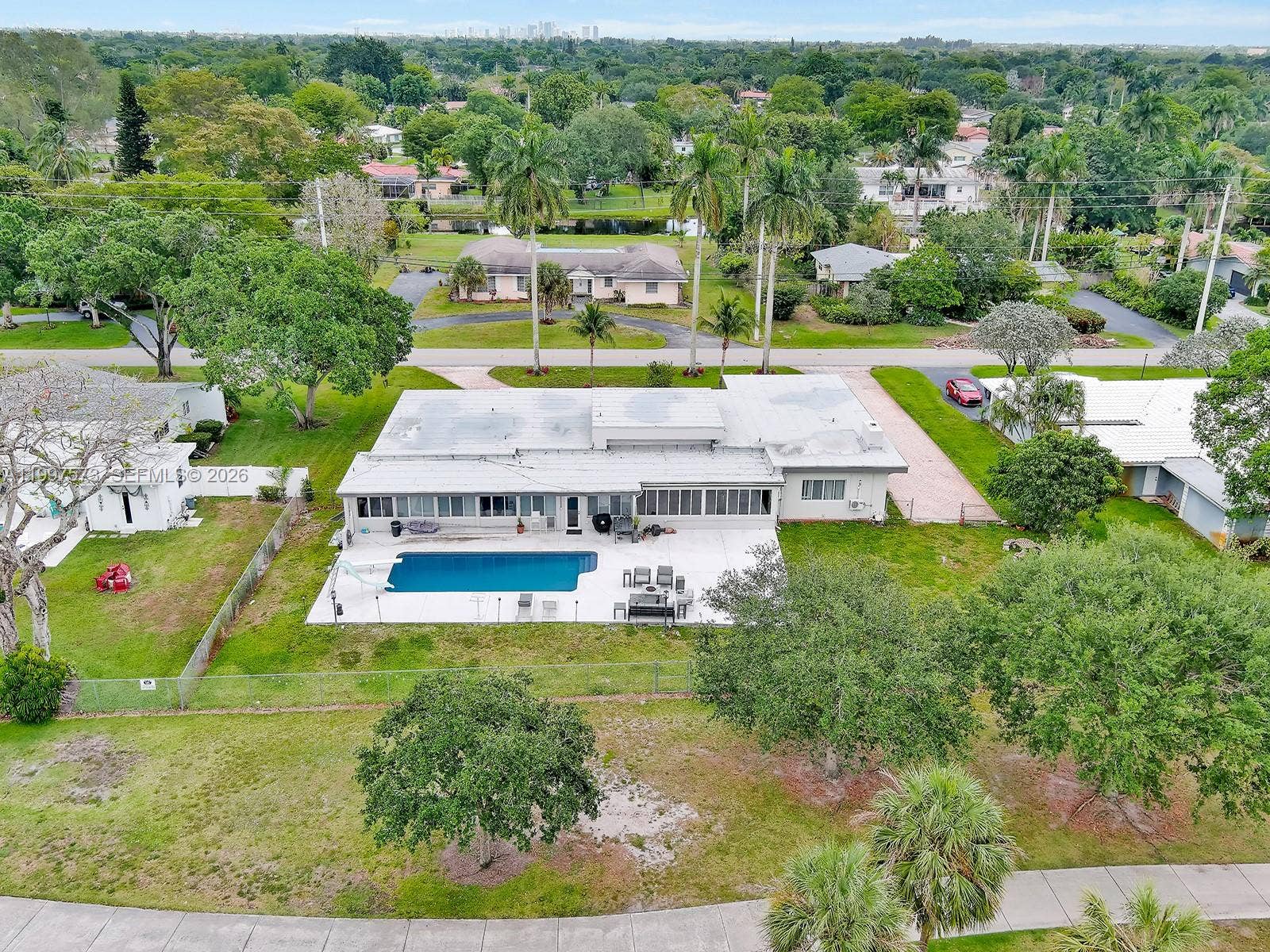 621 E Tropical Way, Plantation, FL 33317 Photo 44
