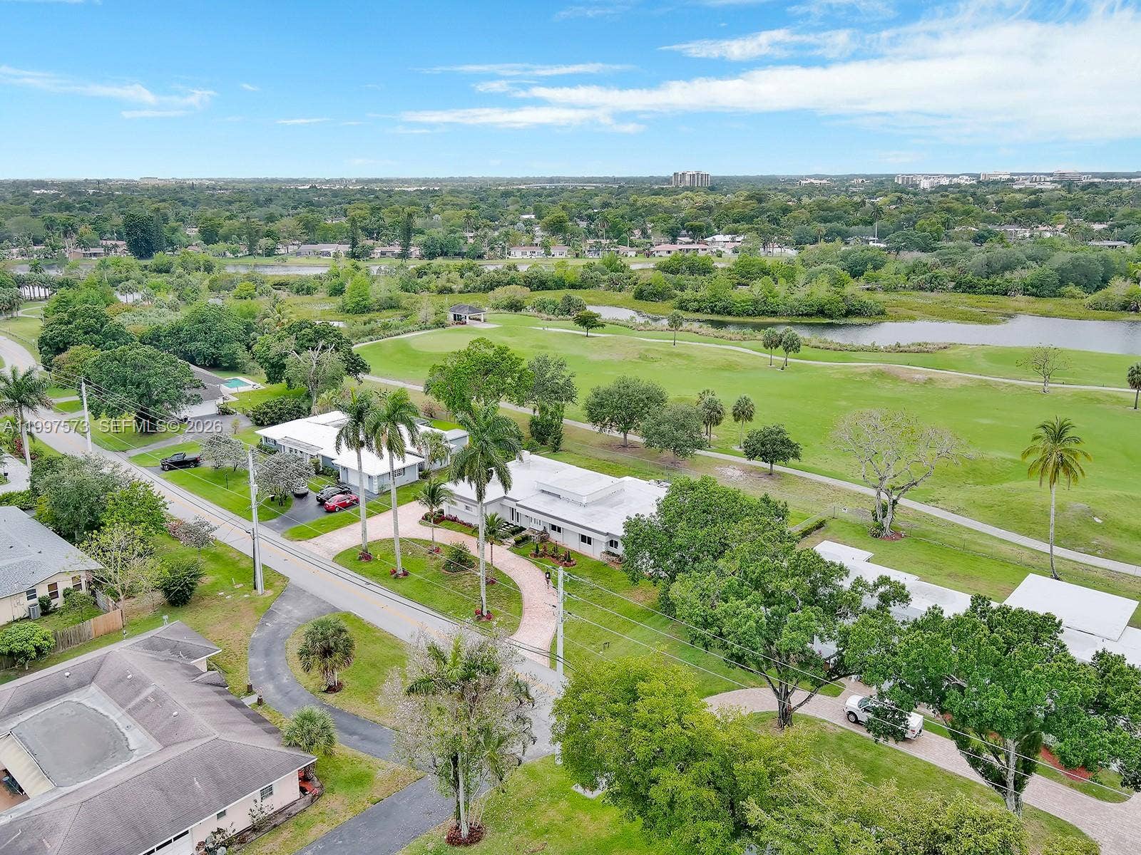 621 E Tropical Way, Plantation, FL 33317 Photo 41