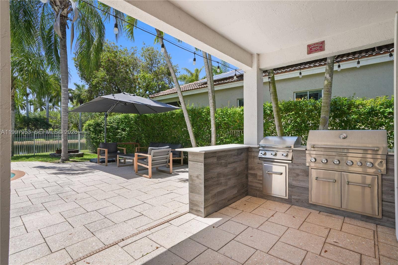 1317 Chenille Circle, Weston, FL 33327 Summer Kitchen