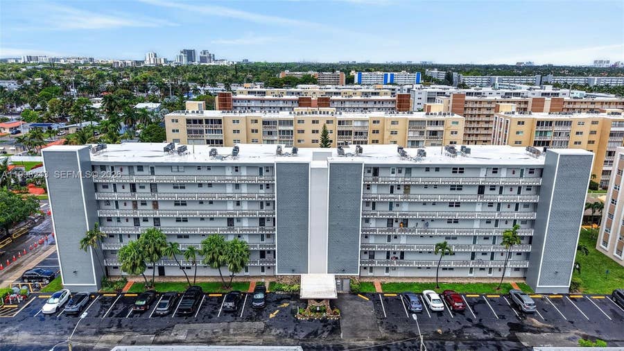 Property photo for 420 NE 12th Avenue, #202, Hallandale Beach, FL