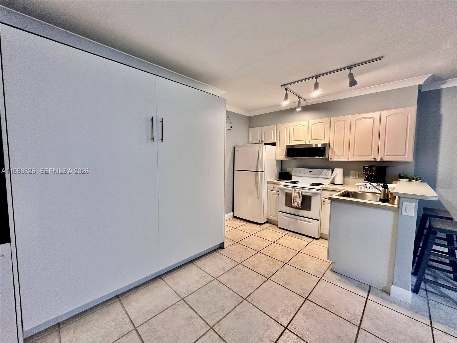 1480 S Ocean Boulevard, #104, Lauderdale-By-The-Sea, Lauderdale By The Sea, FL 33062 Photo 16
