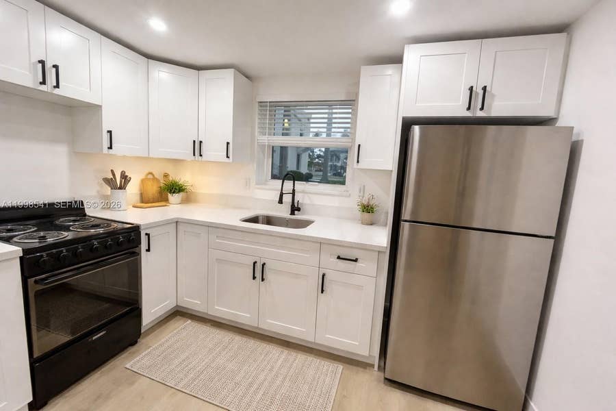 Property photo for Hollywood, FL