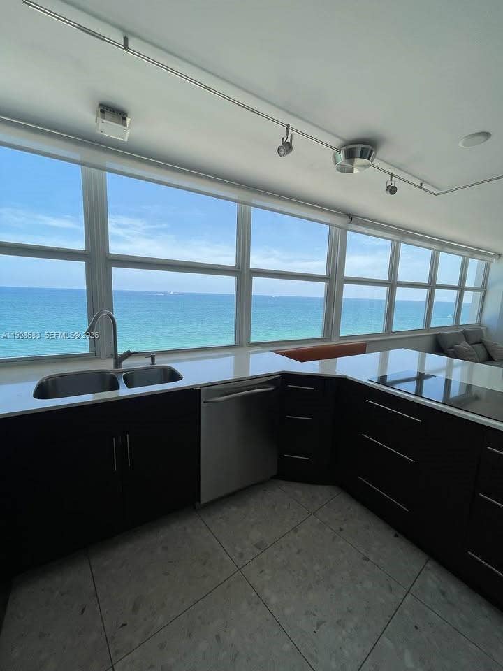 209 N Fort Lauderdale Beach Boulevard, #12E, Fort Lauderdale, Fort Lauderdale, FL 33304 Photo 4
