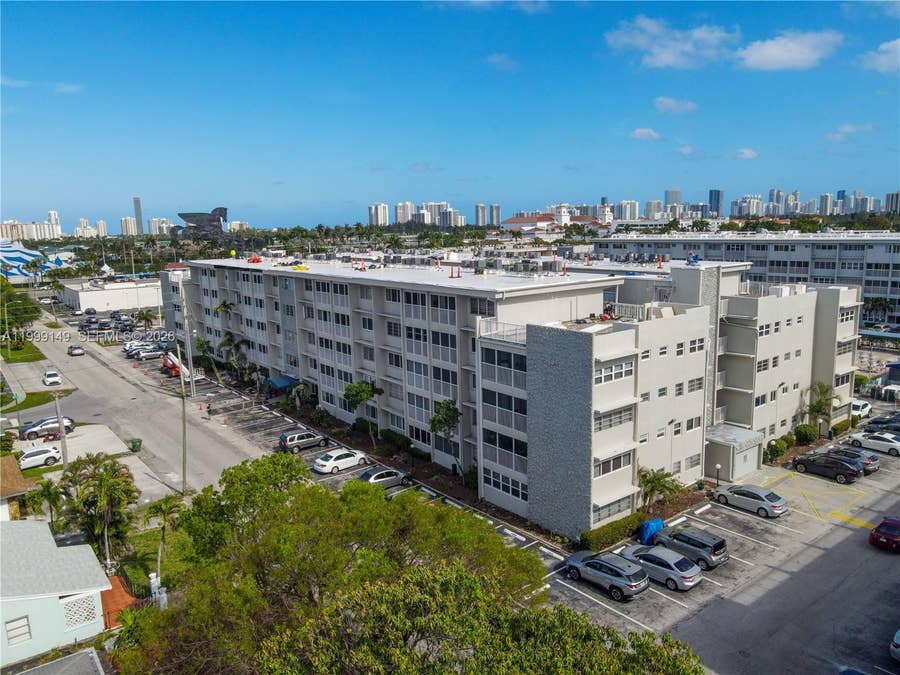 Property photo for 330 SE 2nd Street, #405F, Hallandale Beach, FL