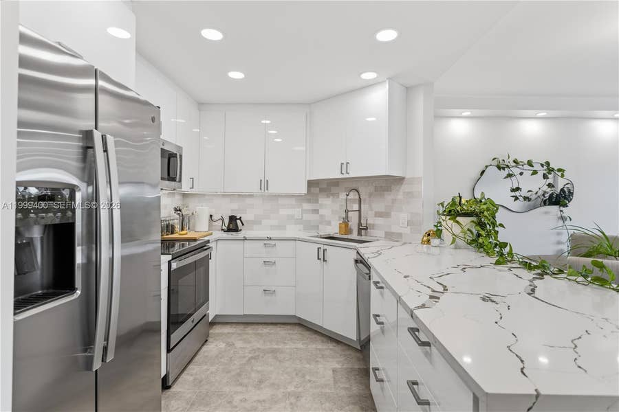 Property photo for 340 Sunset Drive, #407, Fort Lauderdale, FL