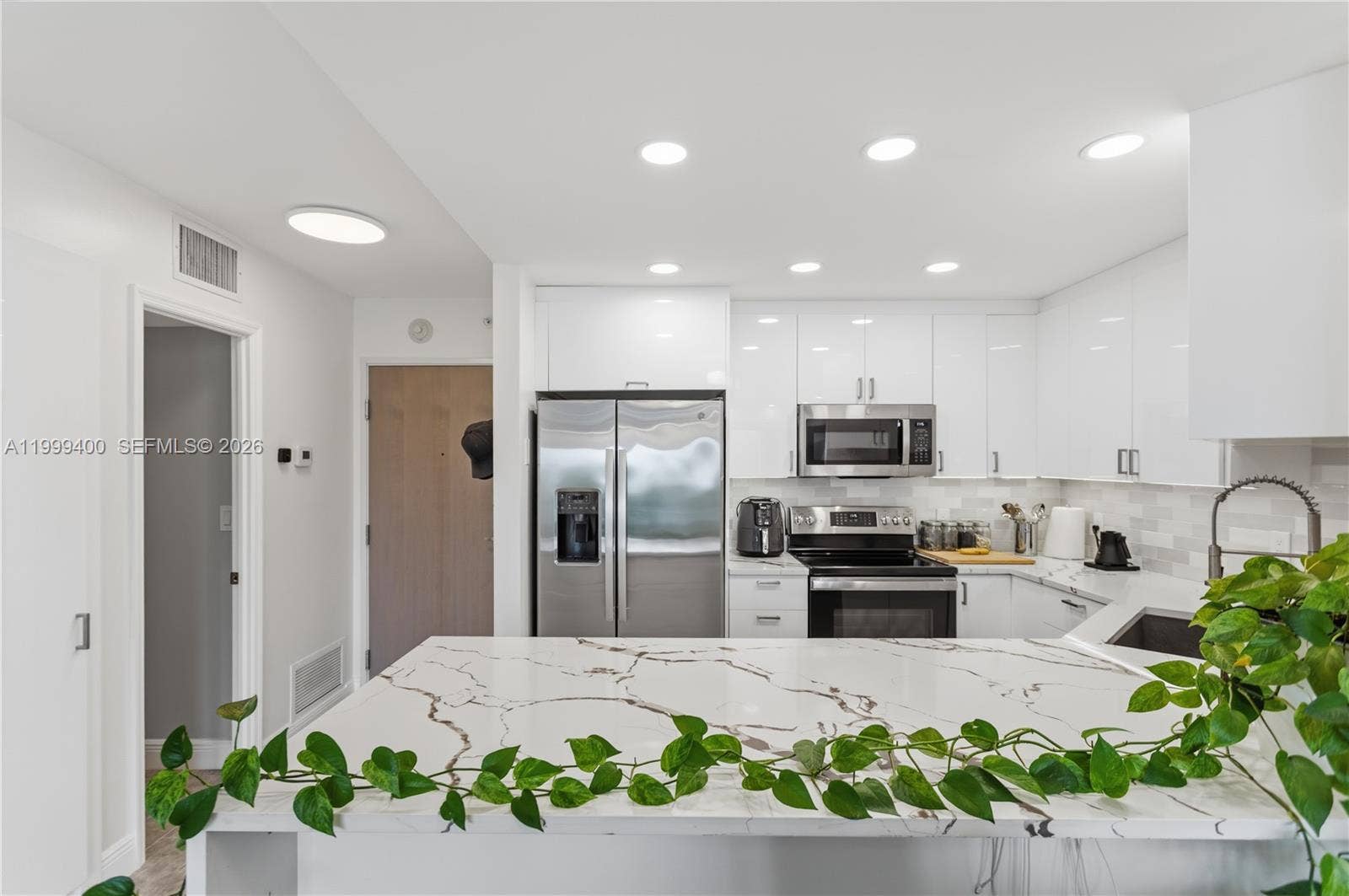 340 Sunset Drive, #407, Fort Lauderdale, FL 33301 Photo 4