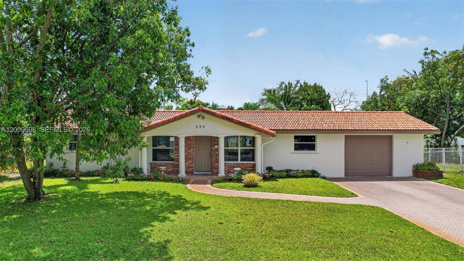 292 SW 52nd Avenue, Plantation, FL 33317 Photo 1