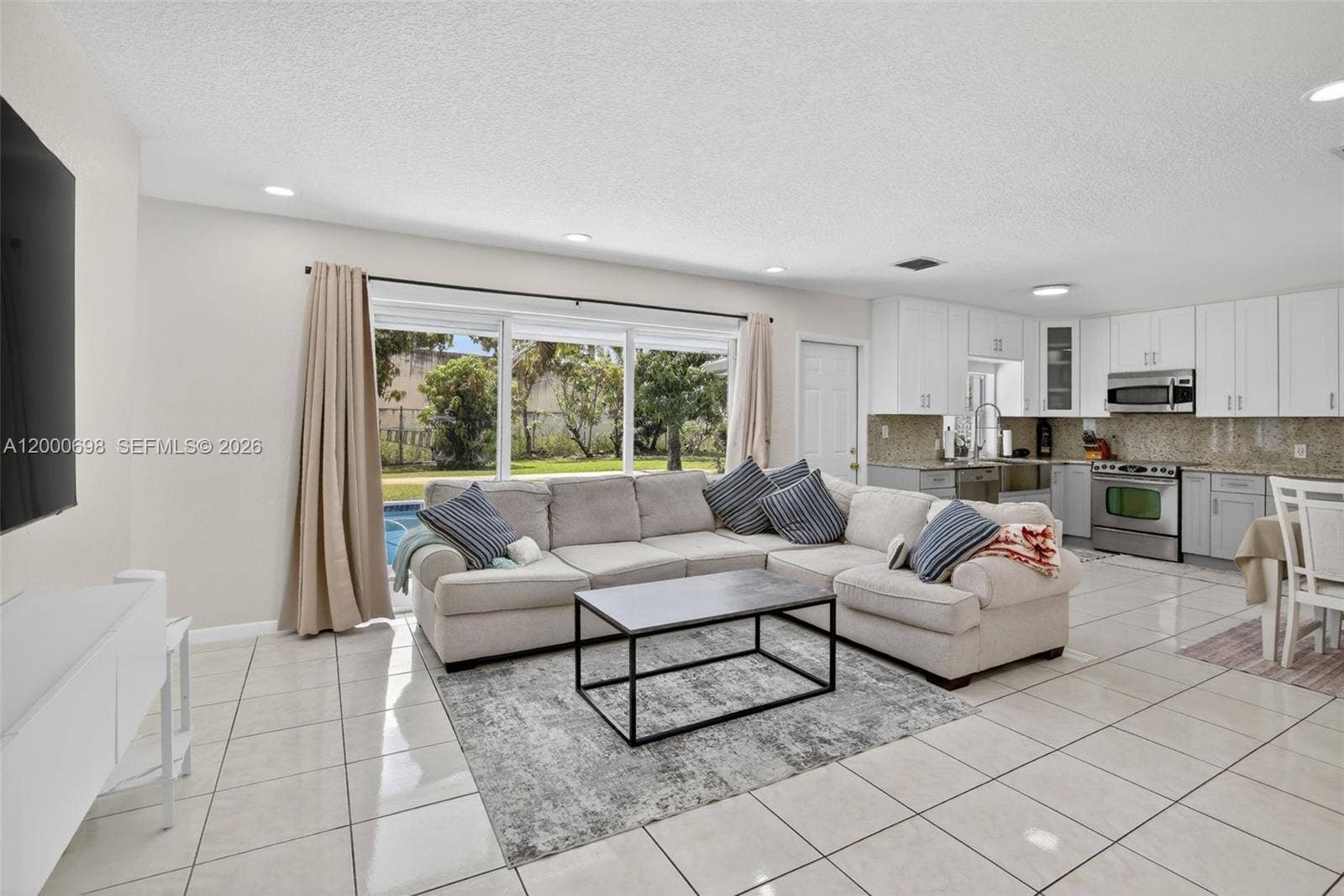 292 SW 52nd Avenue, Plantation, FL 33317 Photo 8