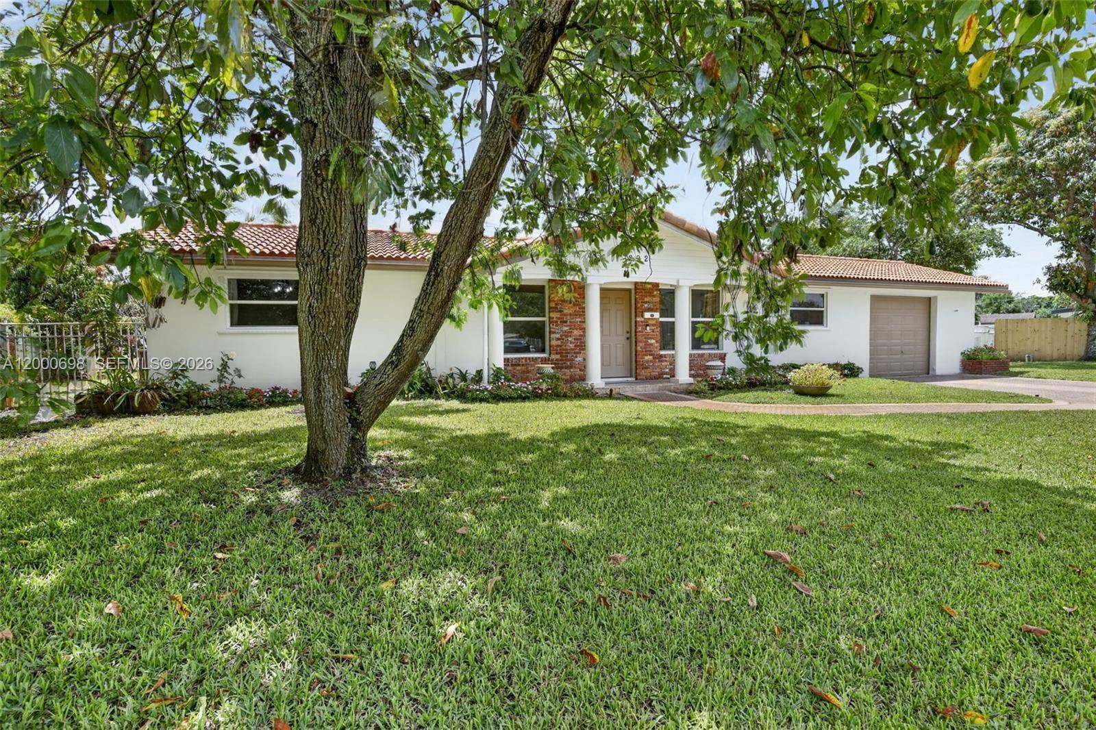 292 SW 52nd Avenue, Plantation, FL 33317 Photo 4