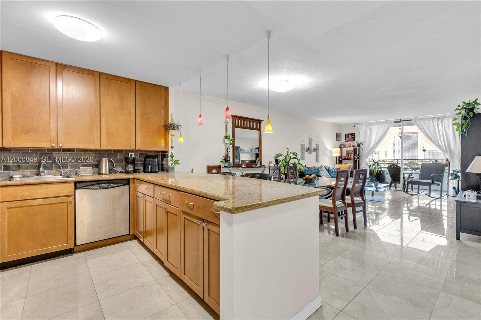 600 Three Islands Boulevard, #618, Hallandale Beach, FL 33009 Kitchen