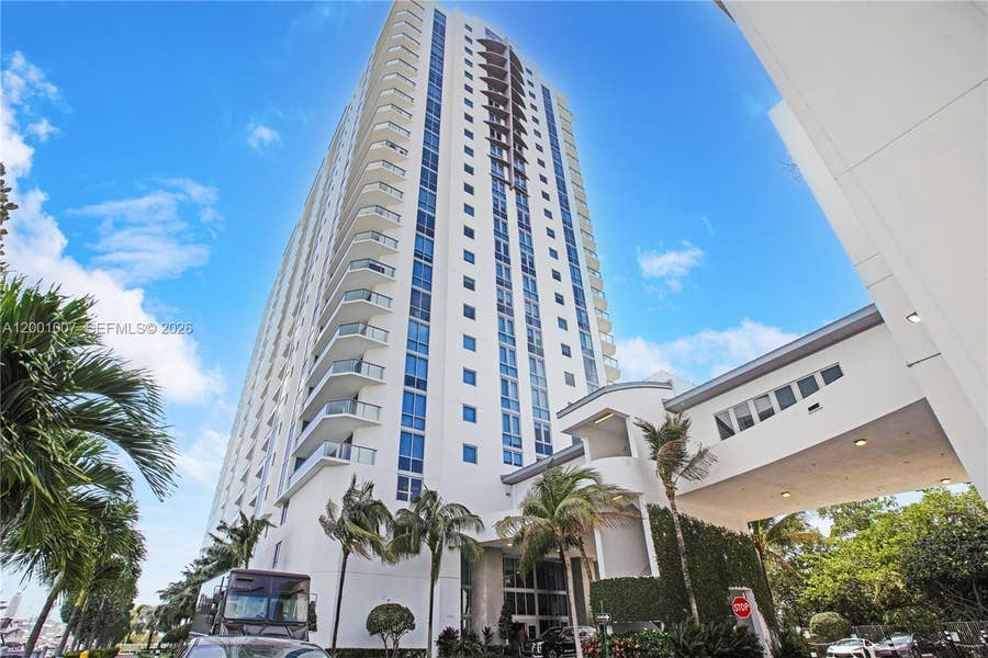 Property photo for 17111 Biscayne Boulevard, #2008, North Miami Beach, FL
