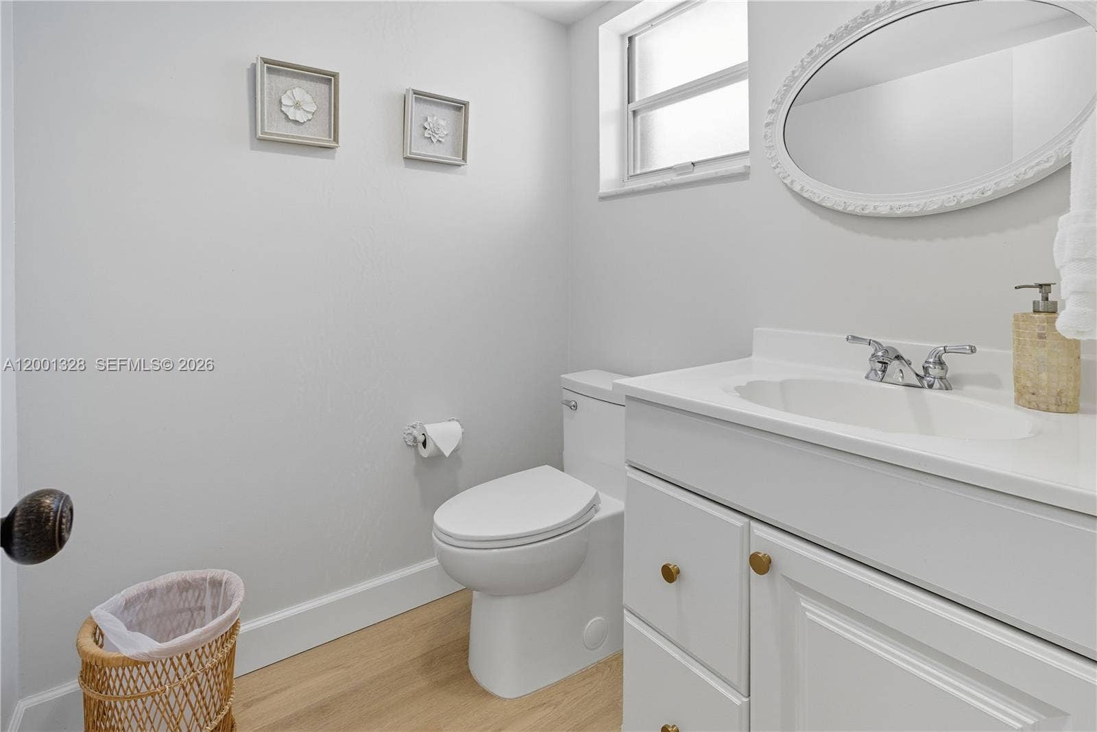 1501 S Ocean Boulevard, #117, Lauderdale By The Sea, FL 33062 Half bathroom