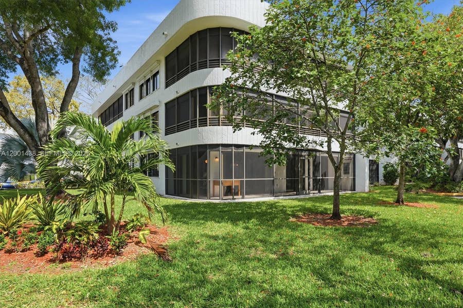Property photo for 1410 Sheridan Street, #8i, Hollywood, FL