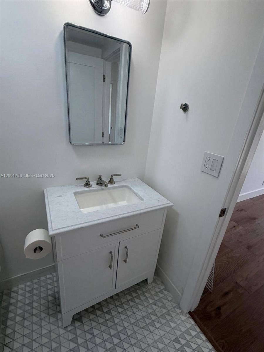 2900 NE 30th Street, #F2, Fort Lauderdale, FL 33306 Photo 18