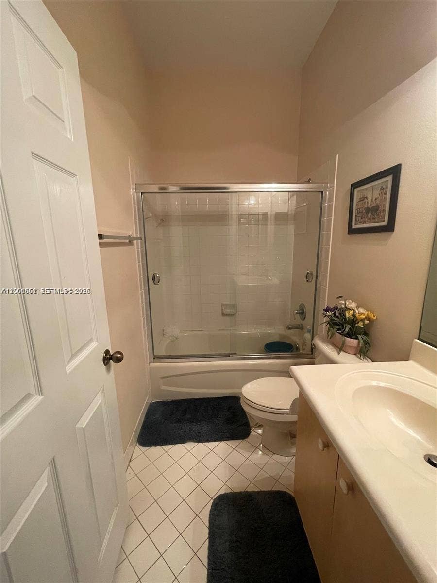 Full Bathroom