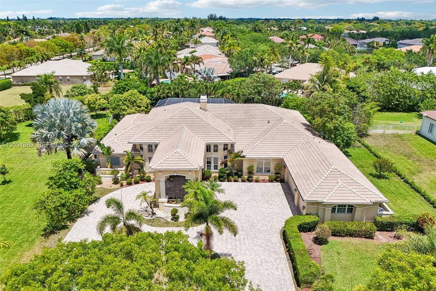 Property photo for 13457 Majestic Way, Cooper City, FL