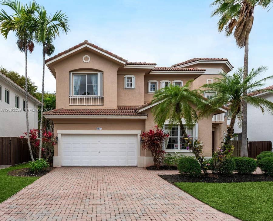 Property photo for 6914 NW 113th Place, Doral, FL