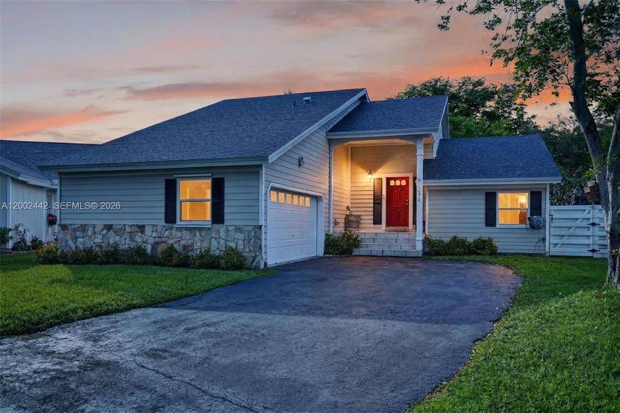 Property photo for 14914 SW 142nd Place, Miami, FL