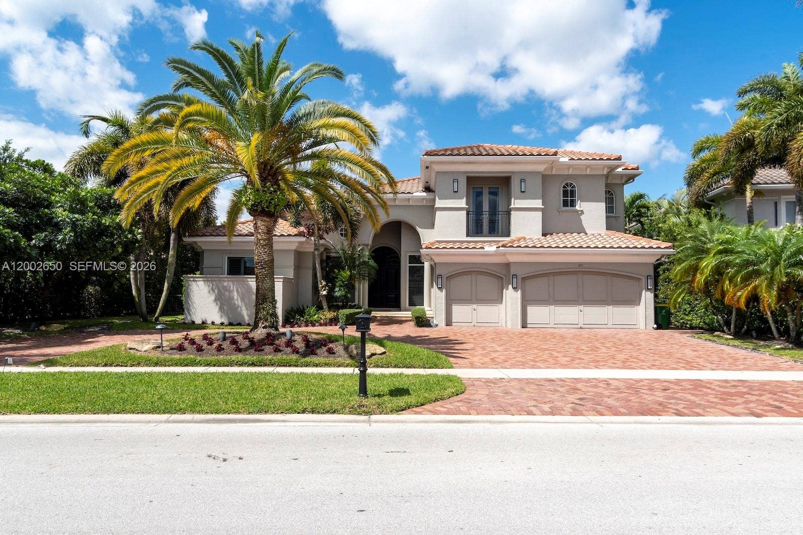 651 Sweet Bay Avenue, Plantation, FL 33324 Photo 2