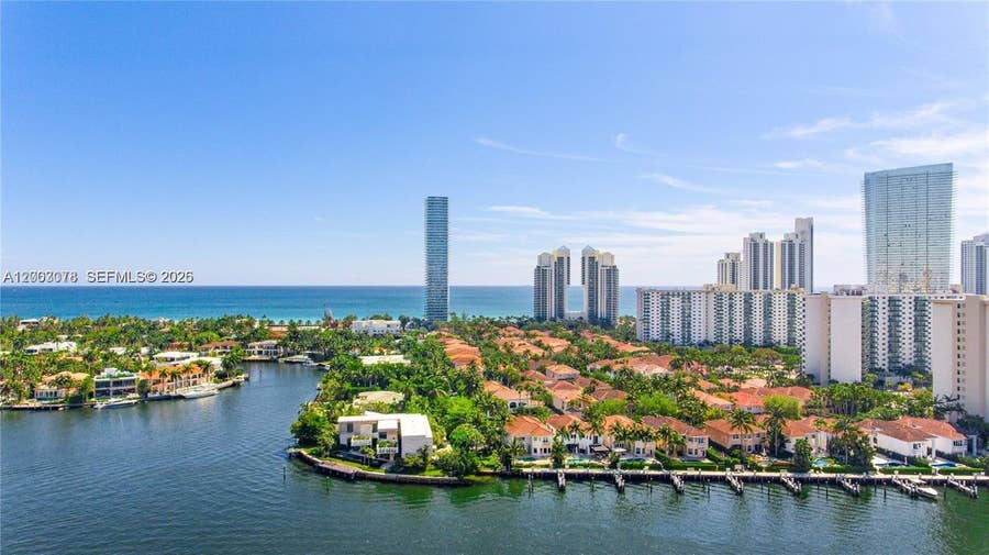 Property photo for 19667 Turnberry Way, #18D, Aventura, FL