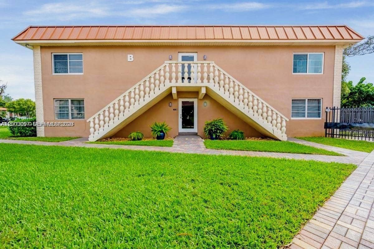 124 NE 19th Court, #114B, Wilton Manors, FL 33305 Photo 23
