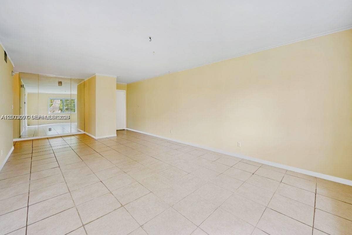 124 NE 19th Court, #114B, Wilton Manors, FL 33305 Photo 11