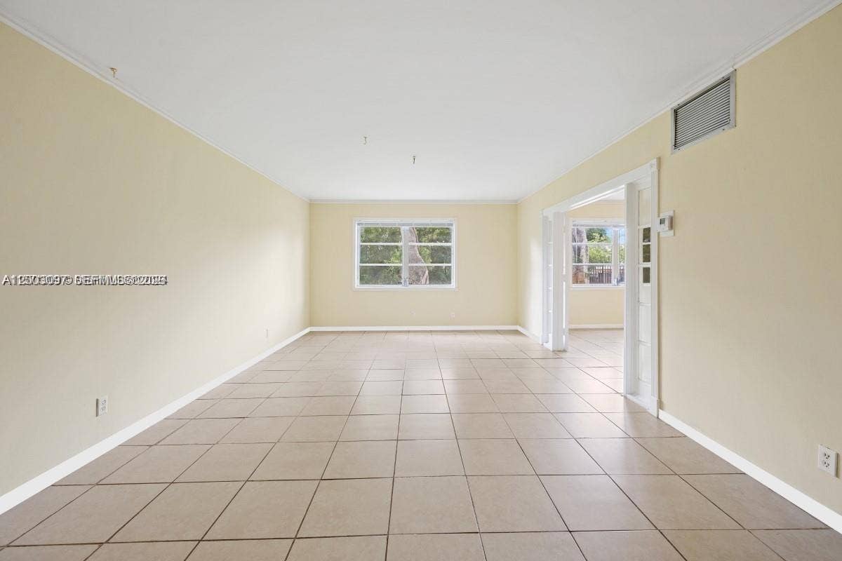 124 NE 19th Court, #114B, Wilton Manors, FL 33305 Photo 5