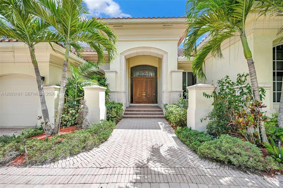 Property photo for 10430 Kestrel Street, Plantation, FL