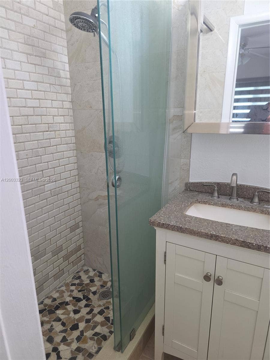 31 NE 27th Drive, Wilton Manors, FL 33334 Photo 15