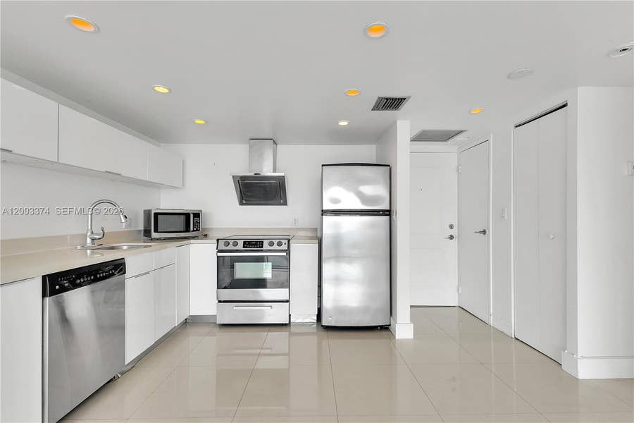 Property photo for 100 Bayview Drive, #1002, Sunny Isles Beach, FL