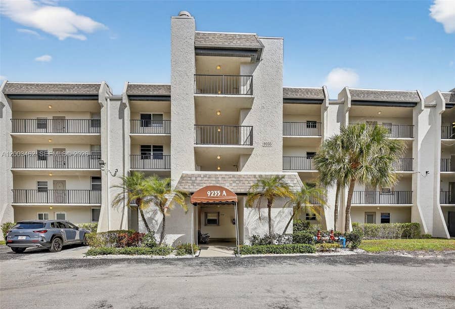 Property photo for 9235 Lagoon Place, #404, Davie, FL