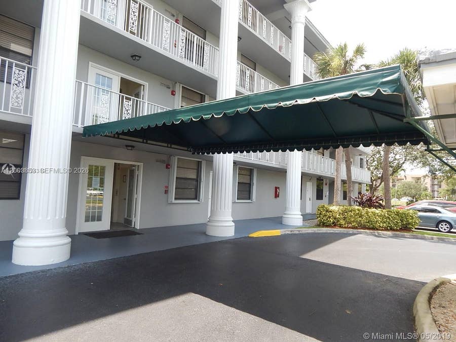 Property photo for 1701 Whitehall Drive, #403, Davie, FL