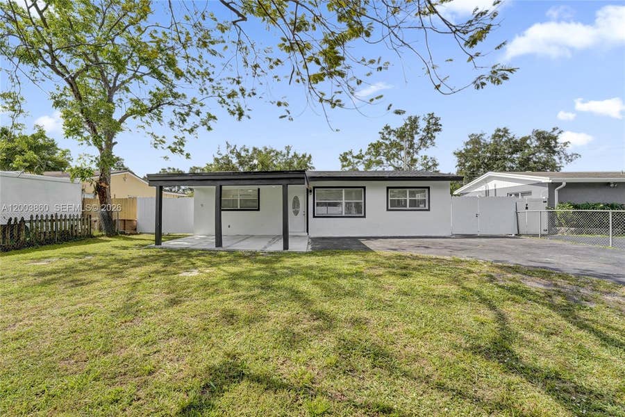 Property photo for 6442 Oak Street, Hollywood, FL