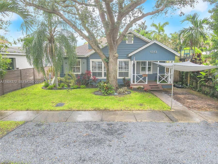 Property photo for 1313 NE 3rd Street, Fort Lauderdale, FL