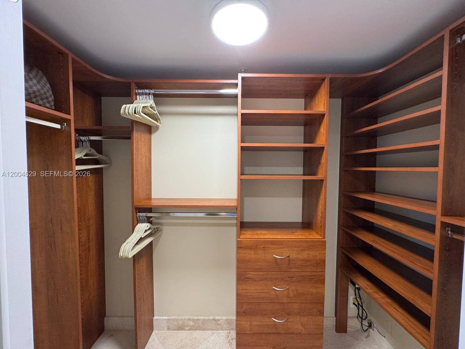 333 Las Olas Way, #304, Fort Lauderdale, FL 33301 CLOSET ORGANIZER 1