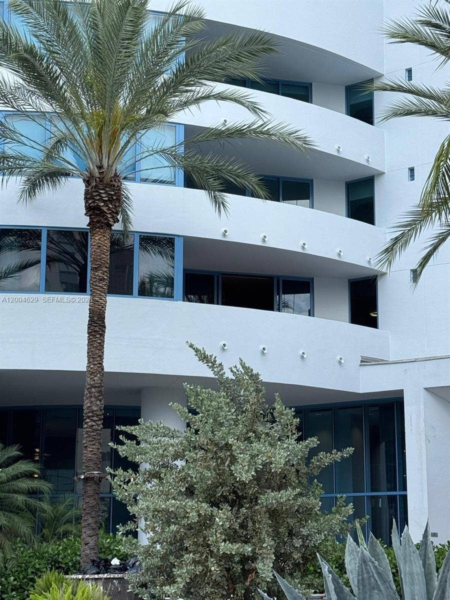 333 Las Olas Way, #304, Fort Lauderdale, FL 33301 VIEW FROM NEW RIVER BOARDWALK