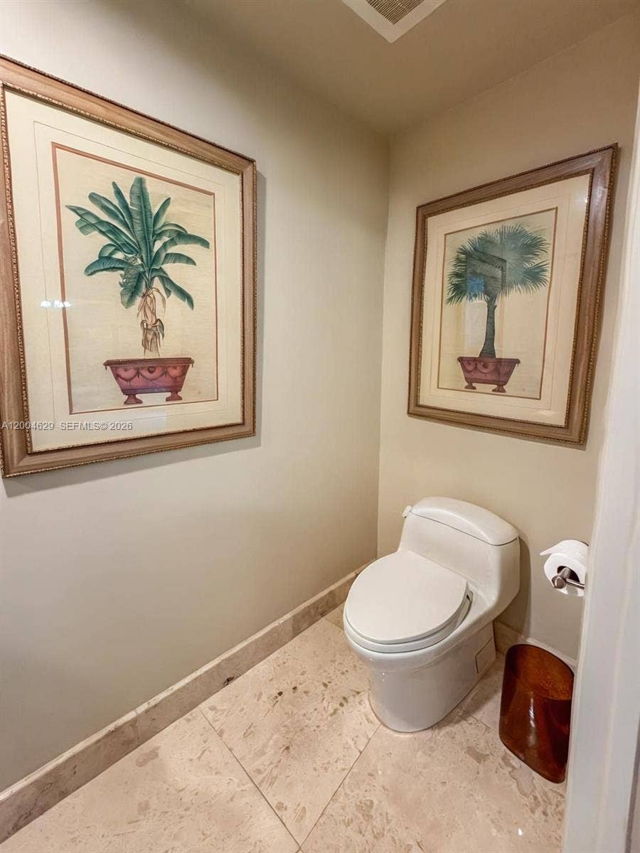 333 Las Olas Way, #304, Fort Lauderdale, FL 33301 Powder Bath