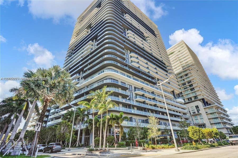 Property photo for 121 NE 34 Street, #2215, Miami, FL