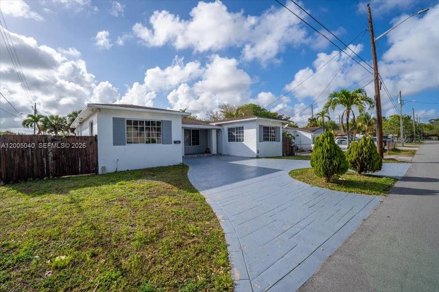 Property photo for 740 SW 7th Avenue, Hallandale Beach, FL