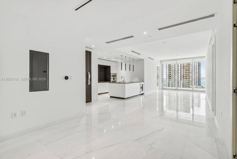 Property photo for 300 Biscayne Blvd Way, #1002, Miami, FL